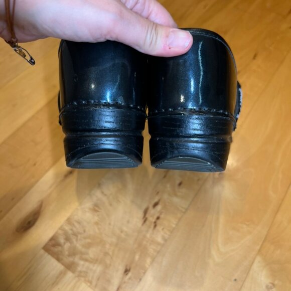 Women’s Dansko Slip-On’s - Picture 5 of 7